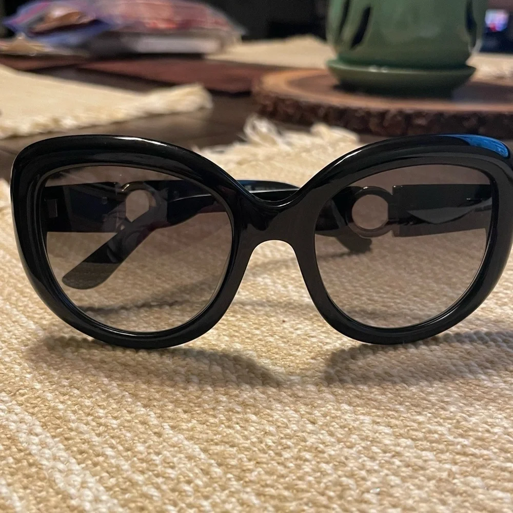 Salvatore Ferragamo SF727S Black Gradient Designer Sunglasses 53mm - Picture 4 of 8